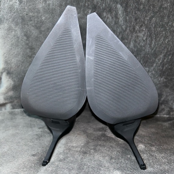 NWOT Journee Collection Size 9.5 Black Side Zip Pointed Toe Bootie Heels - Picture 5 of 6